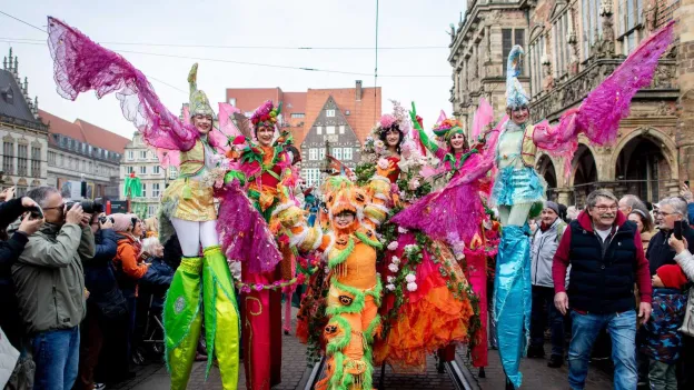 German Carnival-Goers Allowed to Vote in Costume and Drunk