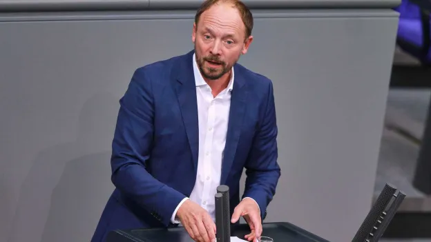 German CDU Member Calls for Vote on Ban on AfD