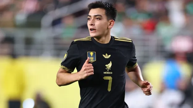 Gilberto Mora: Mexico's Rising Soccer Star Eyeing World Cup Glory