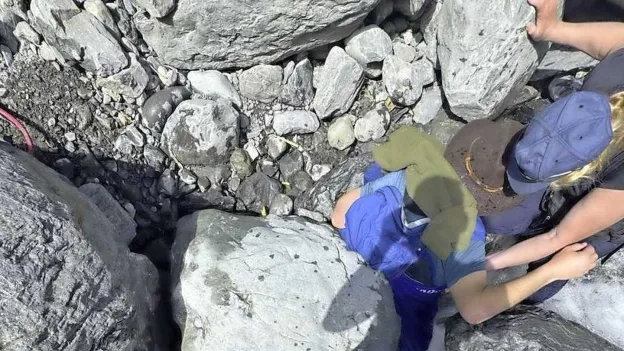Hiker Rescued After Being Trapped Under 320kg Boulder in Alaska