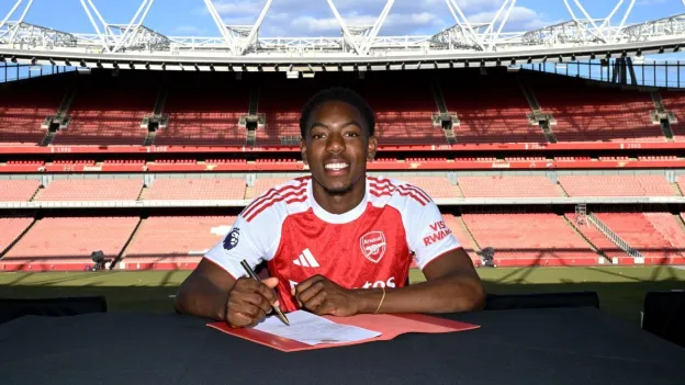 How Data is Revolutionizing Player Contract Negotiations in Football