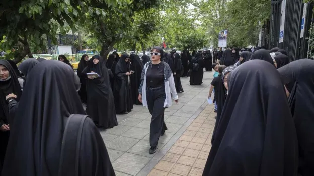 Iran Abandons Stricter Clothing Controls for Women