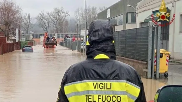 Italy Red Alert: Severe Rainfall Causes Flooding and Disruptions