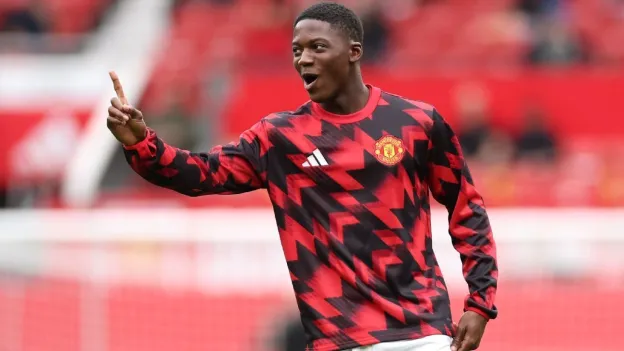 Kobbie Mainoo Faces Uncertain Future at Manchester United