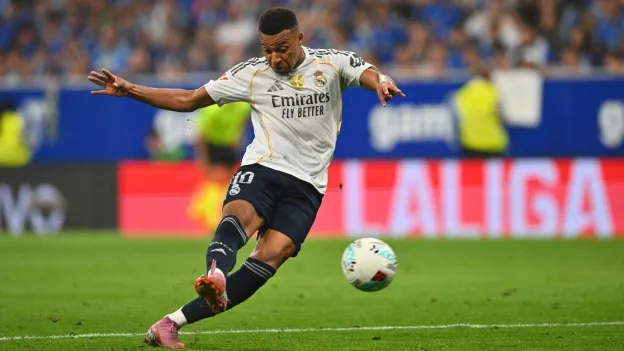 Kylian Mbappé's Mother Advised Him to Stay at PSG in 2022