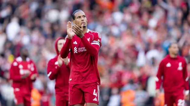 Liverpool and Arsenal Struggle in Premier League Showdown, Fulham VAR Controversy