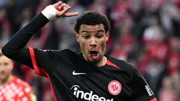 Liverpool and Chelsea in Race for €100m Ekitike: Transfer Rumors
