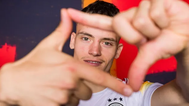 Liverpool Break Transfer Record for Leverkusen's Florian Wirtz