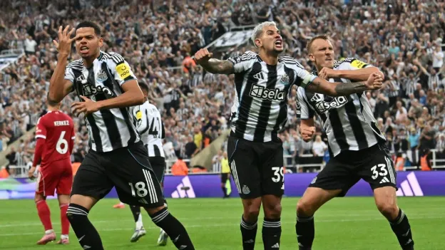 Liverpool Secures Dramatic 3-2 Victory over 10-man Newcastle in Premier League Thriller