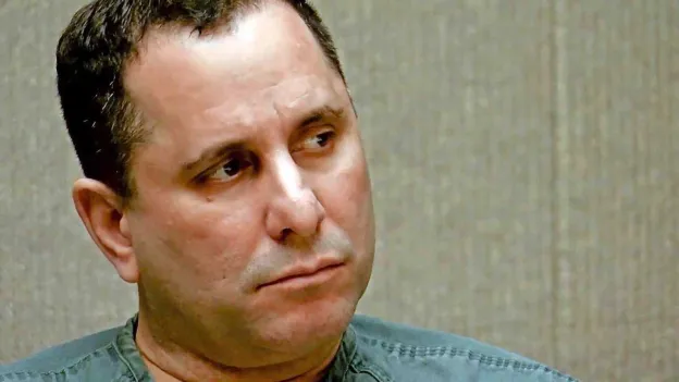 Man Freed by DNA Evidence After 30 Years, Surprised by People's Smartphone Obsession
