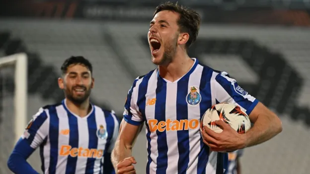 Manchester City Considering Move for Porto Midfielder Nico González