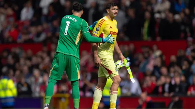 Manchester United Eye Emi Martínez, Villa Interested in Jadon Sancho