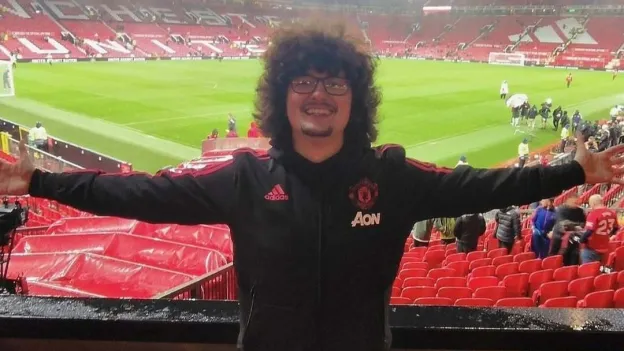 Manchester United Fan Grows Hair for a Year Waiting for Five Wins in a Row