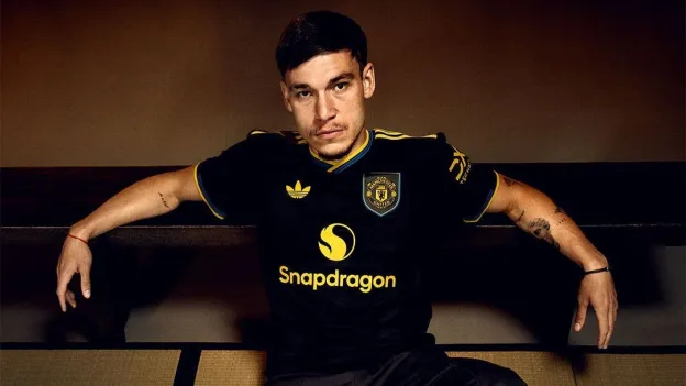 Manchester United Revive Cantona's Iconic Kung Fu Kit for 2025-26 Third Jersey