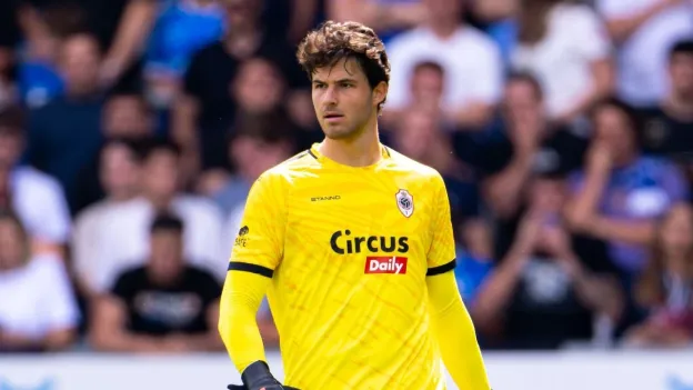 Manchester United Target Goalkeeper Senne Lammens Left Out of Antwerp Squad