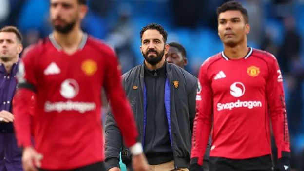 Manchester United's Plan to Revamp Midfield by Saving on Wages