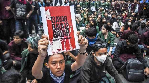 Massive Student Protests Against Austerity Measures in Indonesia