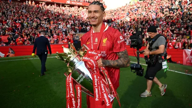 Napoli Targets Liverpool's Núñez in Transfer Rumors
