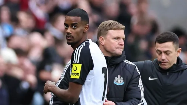Newcastle Rejects Liverpool's Offer for Alexander Isak, Eddie Howe Hopeful for Player's Return