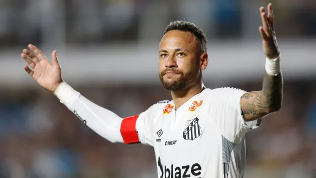 Neymar Expresses Desire to Extend Santos Contract