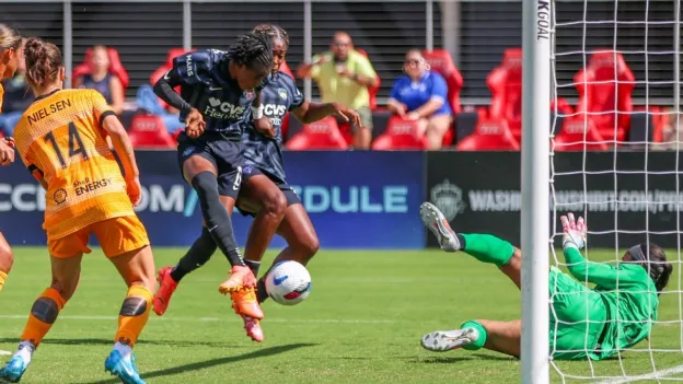 NWSL Golden Boot Race Intensifies with Gift Monday's Hat-Trick and Temwa Chawinga's Lead