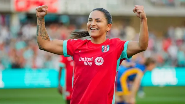 NWSL MVP Tracker 2.0: Debinha Leads, Thompson Close Behind