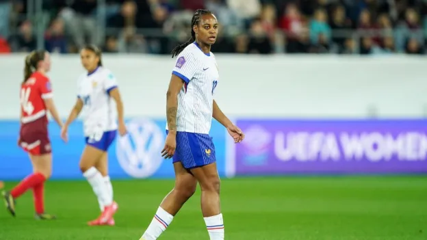 OL Lyonnes Sign PSG Forward Marie-Antoinette Katoto on Four-Year Deal