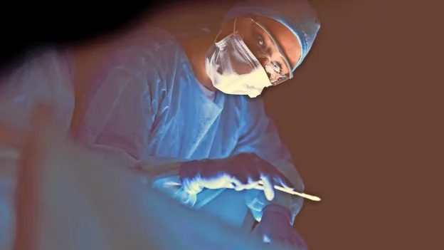 Plastic Surgeon Attempts to Set Colleague on Fire