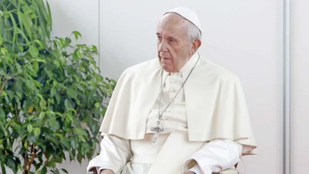 Pope Francis Thanks Believers in First Hospital Message