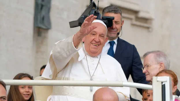 Pope Francis to Relearn Speaking after Oxygen Treatments