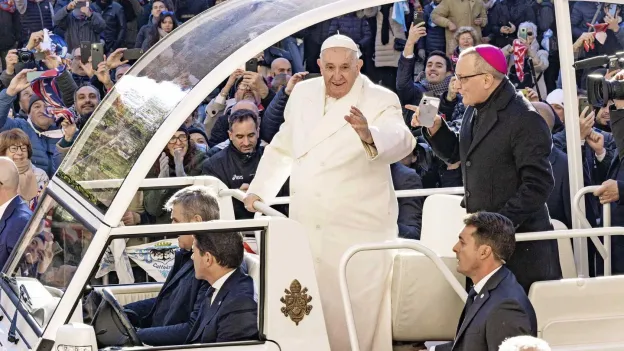 Pope Francis's Popemobile to Serve as Mobile Clinic for Children in Gaza