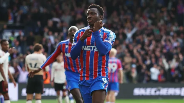 Premier League Sets New Record with Eight Injury-Time Goals in Historic Matches