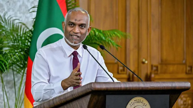 President of Maldives Claims to Have Broken Zelenski's Record with 15-Hour Press Conference