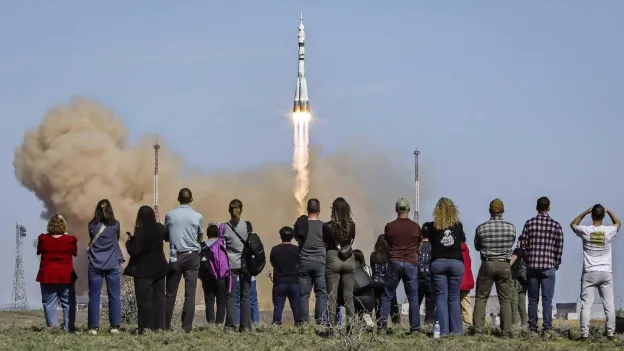 Russian Cosmos 2553 Satellite Facing Control Issues, Potentially Affecting Space Weapon Development