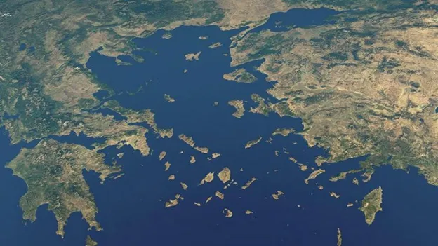 Santorini'nin Gizemi: Kolumbo Volkanı ve Tarihi