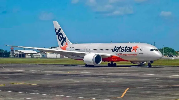 Teenager Enters Australian Plane with Firearm