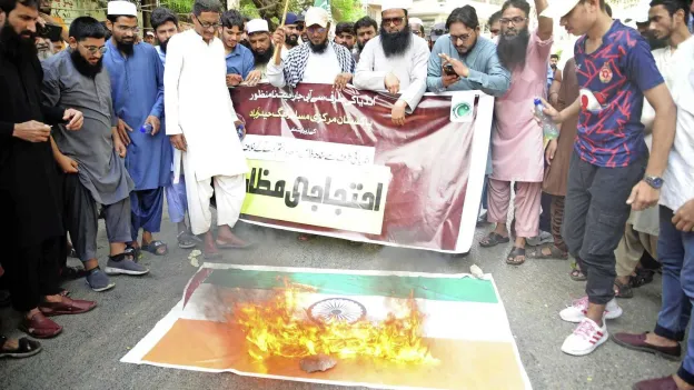Tensions Rise Between India and Pakistan After Deadly Attack on Tourists