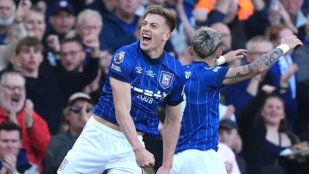 Transfer Rumors: Delap's Decision Between Chelsea and Man Utd Awaited
