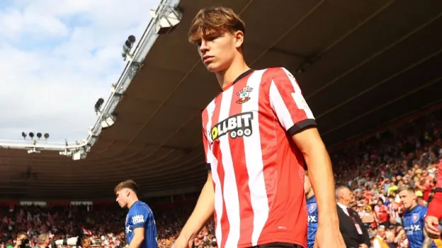 Transfer Rumors: Man United and Spurs Compete for Southampton's Tyler Dibling