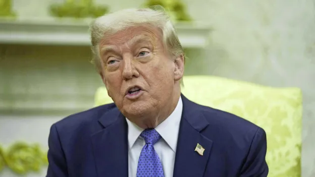 Trump Calls for Free Passage of American Ships Through Panama and Suez Canals