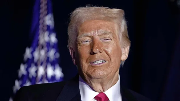 Trump Signs Decree Imposing 25 Percent Import Tax on Aluminum and Steel in the US