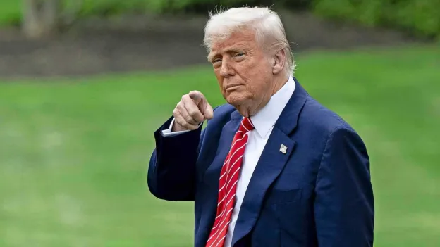 Trump Targets Top Law Firms in Retaliation Move
