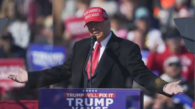 Trump Uses Unpredictability as a Political Tool: 'Madman' with Finger on Nuclear Button