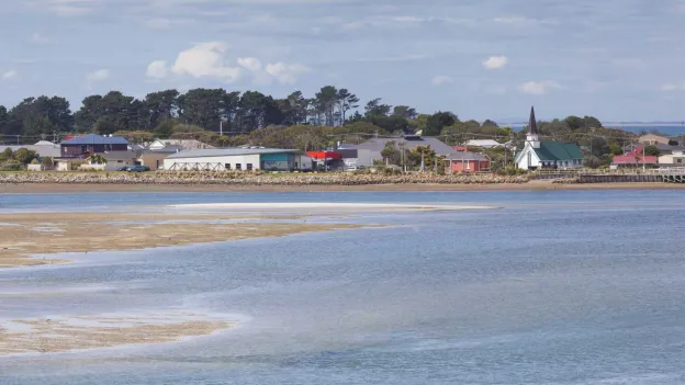 Tsunami Alert After Earthquakes Hit New Zealand Coast