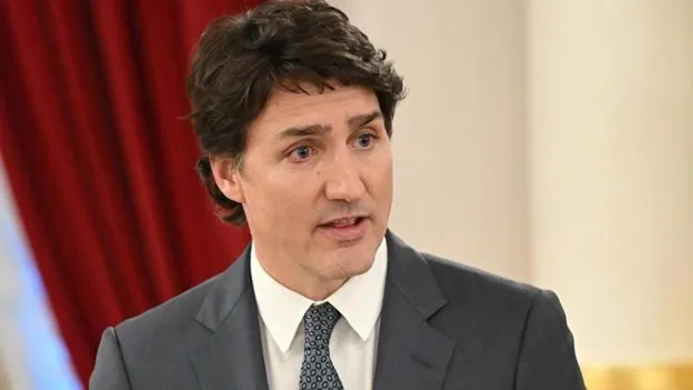 US Halts Customs Duties on Canada for at Least 30 Days