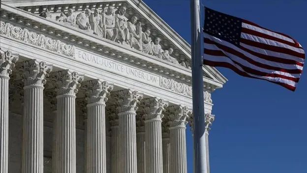 US Judge Blocks Trump's Birthright Citizenship Order
