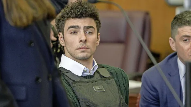 US Prosecutors Seek Death Penalty for Luigi Mangione