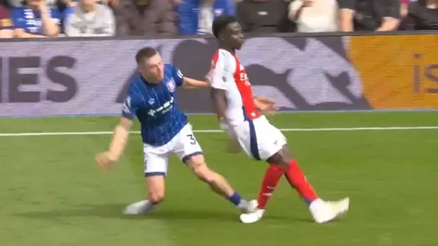 VAR Review: Davis Red Card vs. Arsenal, Schär DOGSO Debate