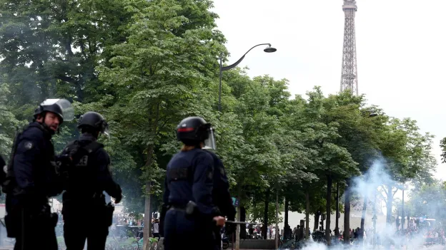Violence Erupts in Paris Following Paris Saint-Germain Parade After Champions League Win