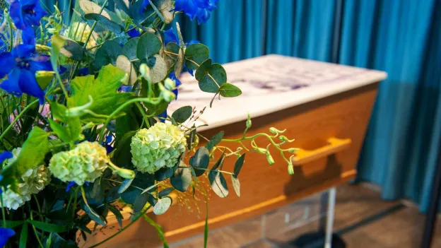 Woman Declared Dead Awakens in Coffin in Czech Republic, Investigation Launched